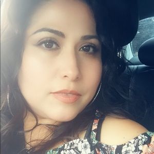 Meet your Posher, Vanessa